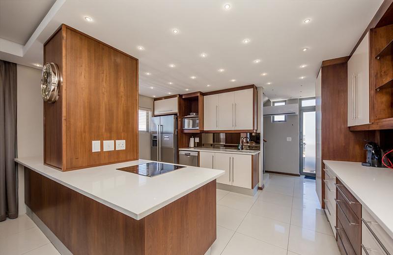 4 Bedroom Property for Sale in Bloubergstrand Western Cape